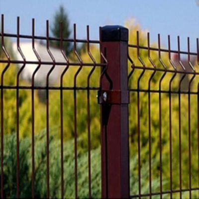 Longue durée de vie en poudre anti-UV revêtue de 50x200 mm de treillis 3D clôture courbée clôture en treillis soudés pour route et parc