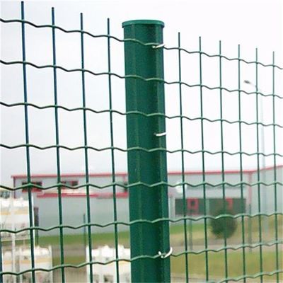 Euro jardin extérieur en PVC revêtu filet de fil soudé rouleau de clôture verte noire pour plier couper filet de fil d'acier