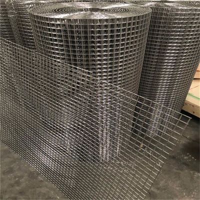 Vente en gros prix d'usine en acier inoxydable filet de clôture de volaille filet de fil soudé électrique pour la cage de poulet