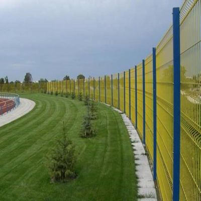 Barrière incurvée par 3D antirouille enduite par PVC de la meilleure qualité de 1.5m×2.5m pour le terrain de jeu de parc