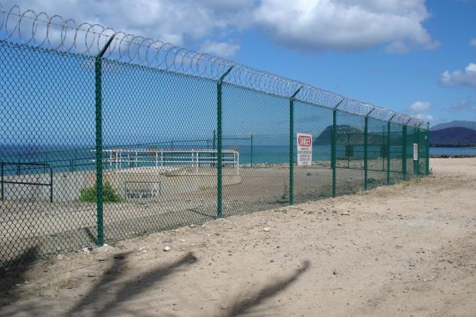 100 pieds 50 pieds 8 pieds 6 pieds Galvanis&eacute;e Cha&icirc;ne Link Cl&ocirc;ture Rouleaux 2,0 mm Cyclone Mesh Cl&ocirc;ture 1